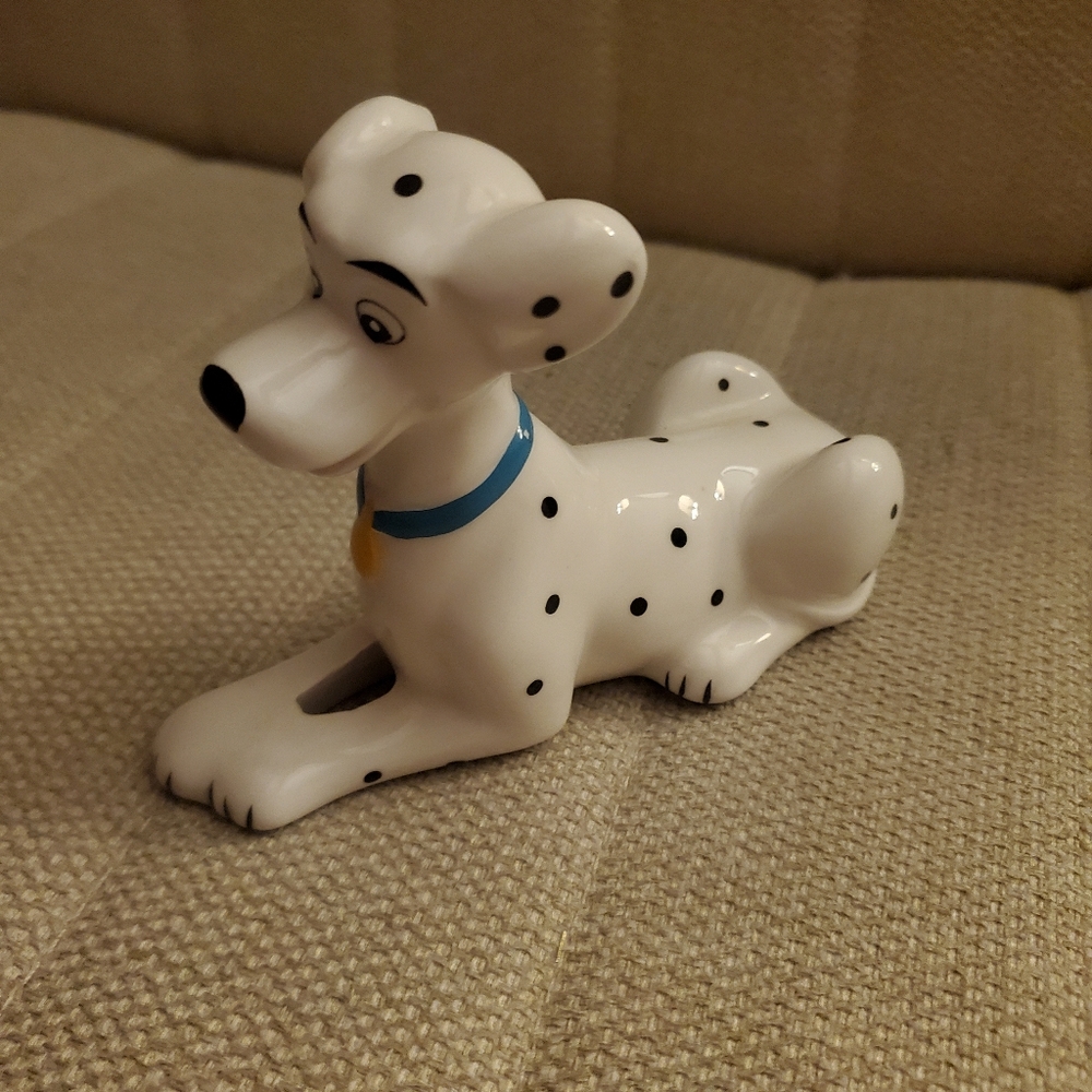 DISNEY 101 DALMATIANS DOG PERDITA FIGURINE